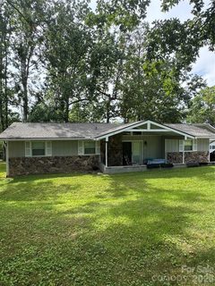 14 Palatka Street pending home in Mountain Heights, Arden, NC