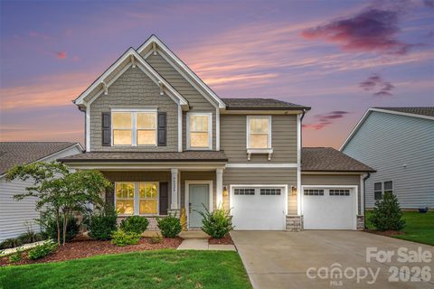 44024 Donald Ross Court active home in Edgewater, Lancaster, SC
