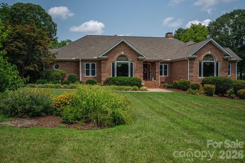 5023 Samuel Pinckney Drive active home in Pinsto Forest, Belmont, NC