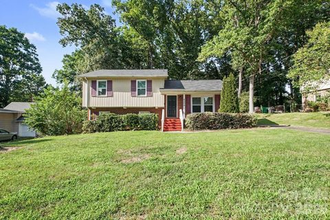 6209 Springfield Drive active home in Idlewild, Charlotte, NC