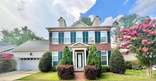 1025 N Sharon Amity Road active home in Cotswold, Charlotte, NC