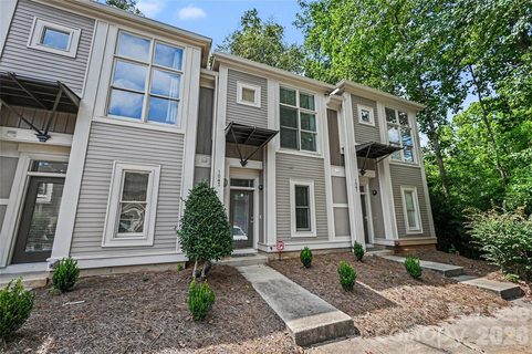 1043 Park West Drive active home in Park West, Charlotte, NC