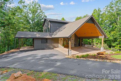3135 Laurel Heights Drive active home in Laurel Heights, Morganton, NC