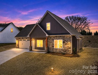 4957 Southview Drive active home in Wallaces View, Hickory, NC