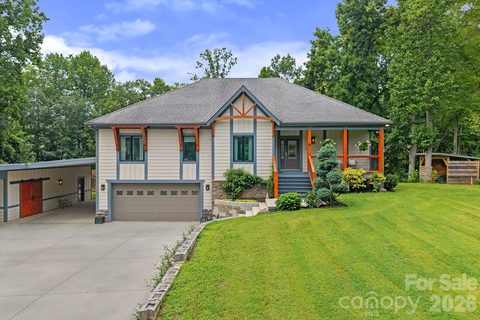 38 Little Forest Drive pending home in Little Forest, Asheville, NC