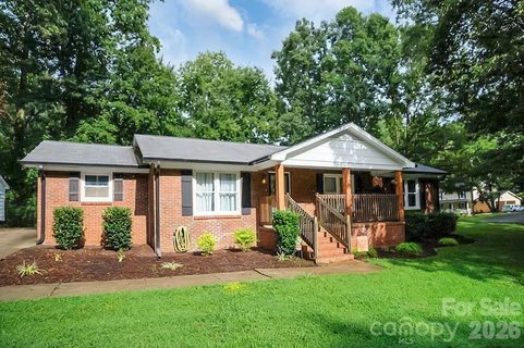 602 Holly Circle pending home in Holly Acres, Mount Holly, NC