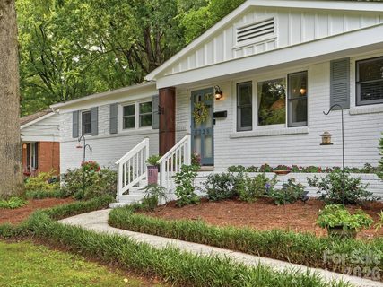 6238 Rosecrest Drive pending home in Starmount, Charlotte, NC