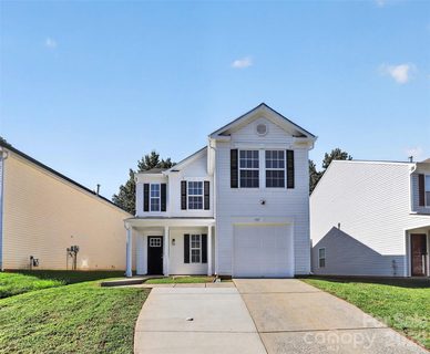 407 Presidents Court pending home in Brighton, Charlotte, NC