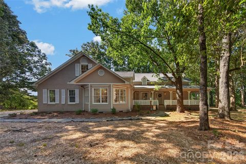 2721 Tara Drive active home in Huntington Farms, Monroe, NC