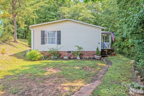 97 Misty Ridge Lane active home in Country Place, Leicester, NC