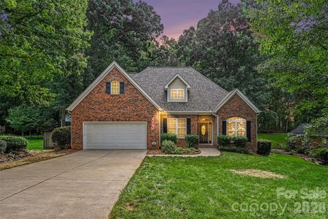 Homes in Bakers Springs, Hickory