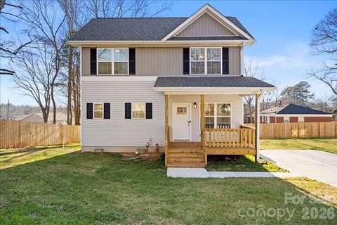 345 Henderson Street active home in Crawford Heights, Gastonia, NC