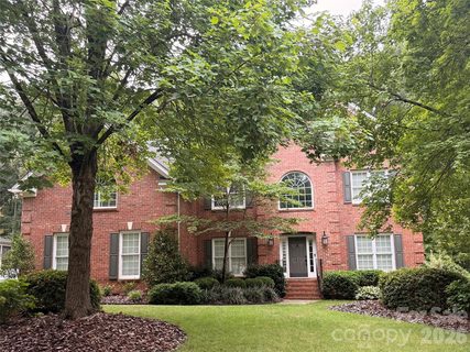 1210 Glynwater Lane active home in Hunter Oaks, Waxhaw, NC