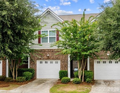 7206 Moultrie Way active townhome in The Woodlands, Rock Hill, SC