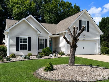 4515 Fox Thorne Drive sold home in Fox Chase, Charlotte, NC