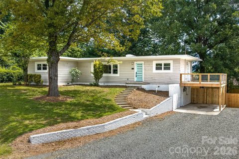 155 Oak Terrace active home in Royal Pines, Arden, NC