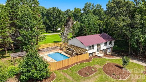 1257 Canseco Lane sold home in Hidden Creek Estates, Hickory, NC
