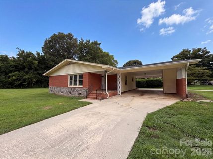 1951 Taylor Drive active home in Belaire, Gastonia, NC
