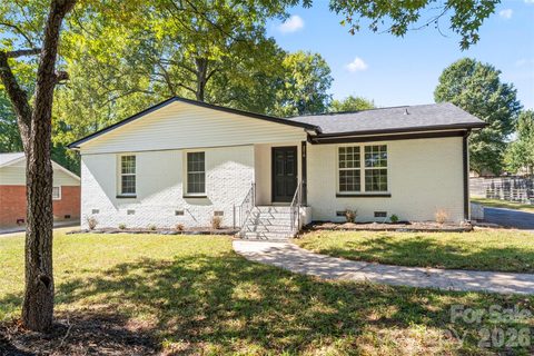5316 Rupert Lane active home in Bridlewood, Charlotte, NC