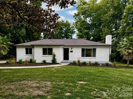 943 Hickory Nut Street active home in Echo Hills, Charlotte, NC