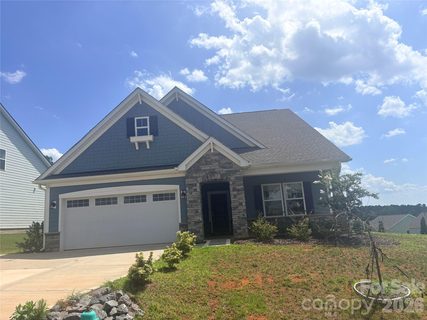 5239 Admirals Landing active home in Edgewater, Lancaster, SC
