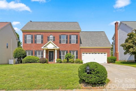 505 Whitehead Court active home in Knightsbridge, Fort Mill, SC