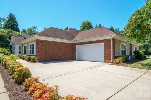 3221 Abbey Walk Lane pending townhome in Village Of St Andrews, Matthews, NC