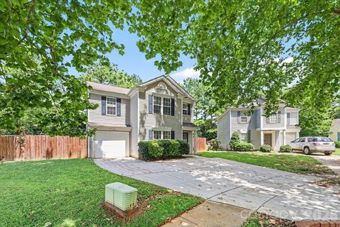 2877 Oasis Lane active home in Belmeade Green, Charlotte, NC