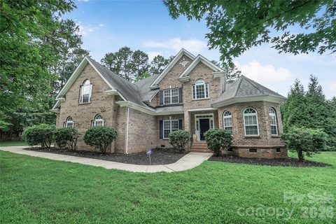 5003 Trinity Trace Lane active home in The Estates At Wesley Oaks, Monroe, NC