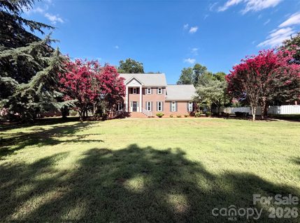 9020 Bartlett Road pending home in Glencroft, Charlotte, NC