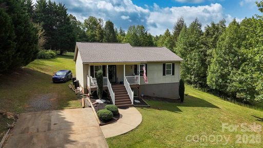 2827 Hollybrook Lane active home in Quaker Meadows, Morganton, NC