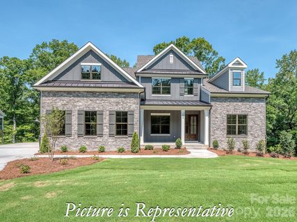 2809 Windswept Cove active home in The Glades At Windswept Cove, York, SC