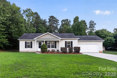 213 Winding Cedar Drive active home in Davidson Woods, Statesville, NC