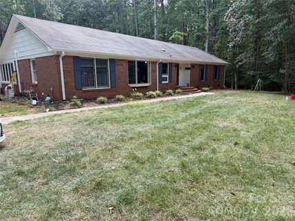 Homes in Chestnut Lake, Charlotte
