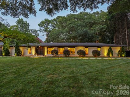 811 Lansdowne Road pending home in Lansdowne, Charlotte, NC