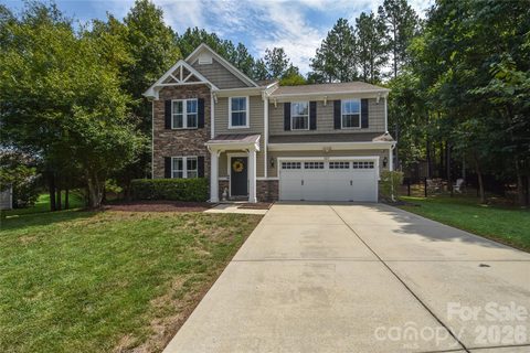 137 Poplin Place active home in Somerset At Autumn Cove, Clover, SC