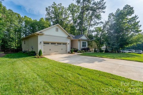 157 Wylie Trail pending home in Northlake, Statesville, NC