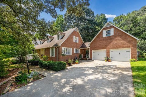 208 Eastwood Drive active home in Corbin Hills, Salisbury, NC