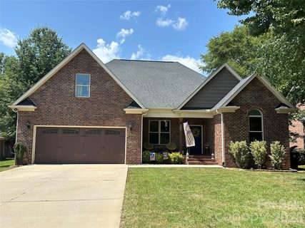 142 Bald Cypress Lane active home in Woodlands, Mooresville, NC
