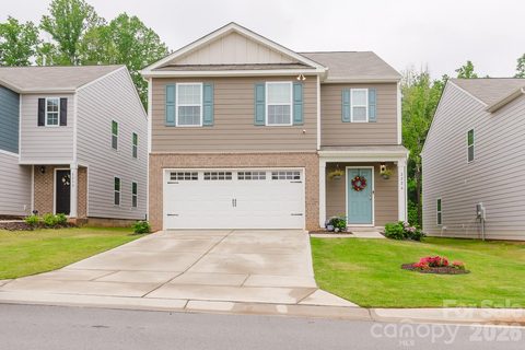 2226 Redstone Drive active home in Abrial Ridge, York, SC