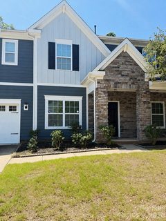 1722 Still River Way active home in Sutton Mill, Fort Mill, SC