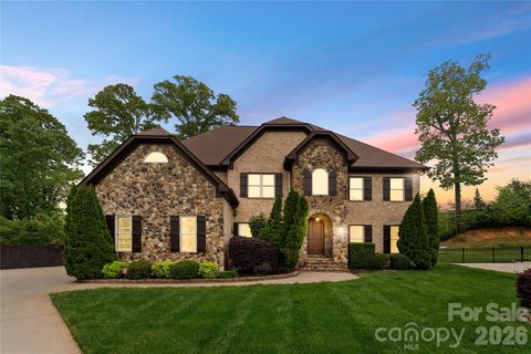 7307 Roseland Avenue active home in Essex Fells, Charlotte, NC