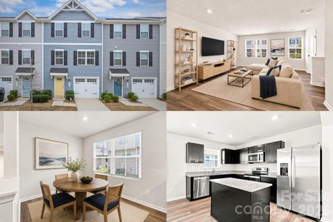 3021 Fiddlewood Street active home in Woodford Green, Charlotte, NC