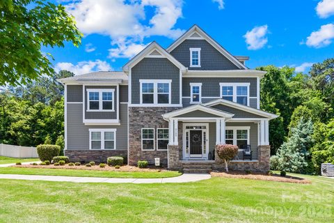 2105 Madeira Circle pending home in Tuscany, Waxhaw, NC