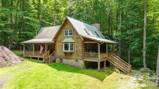 400 Amber Drive active home in Amber Ranches, Bakersville, NC