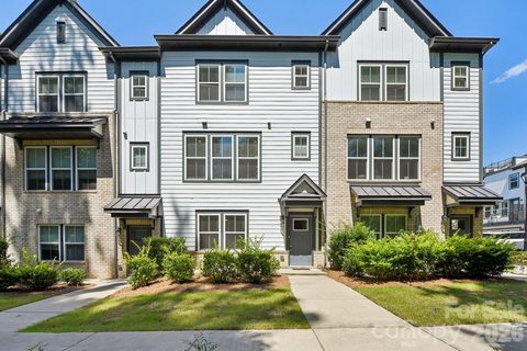 13116 Simoneaux Lane active townhome in Elm At Stonecrest, Charlotte, NC