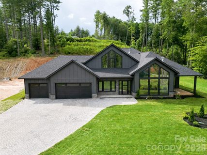 A home in Horse Shoe Cove, Horse Shoe