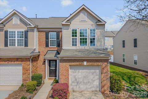 2419 Diplomat Lane active home in Park South Station, Charlotte, NC