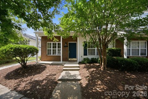 107 Summerwood Drive pending home in Brookhaven, Mooresville, NC