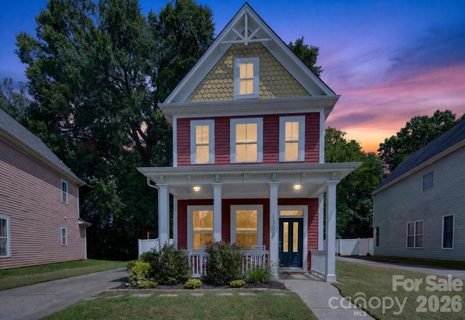 1308 Rising Oak Drive active home in The Park At Oaklawn, Charlotte, NC